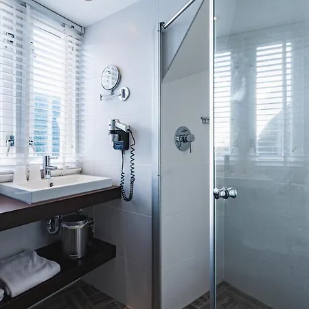 Bella Ciao ホテル ハルデルウェイク